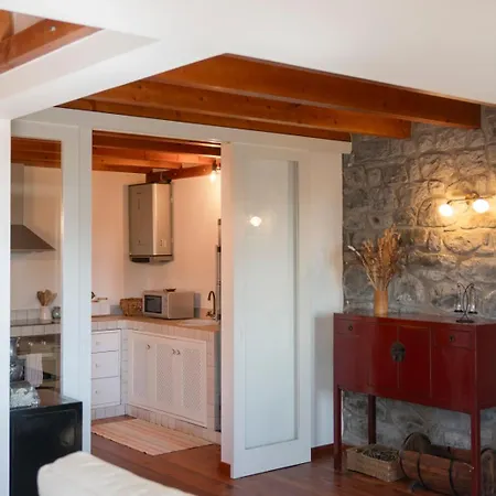 Casa Da Raposeira By An Island