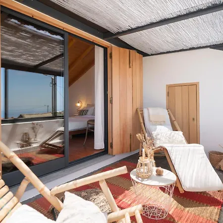 Casa Da Raposeira By An Island