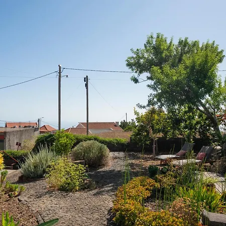 Semesterbostad Casa Da Raposeira By An Island Calheta (Madeira)