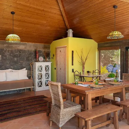 Casa Da Raposeira By An Island *