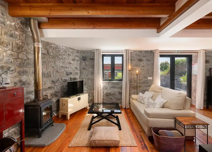 Semesterbostad Casa Da Raposeira By An Island *