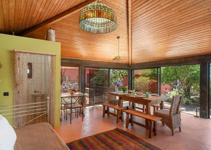 Casa Da Raposeira By An Island