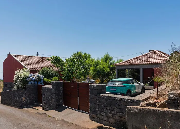 Casa Da Raposeira By An Island * Calheta (Madeira)